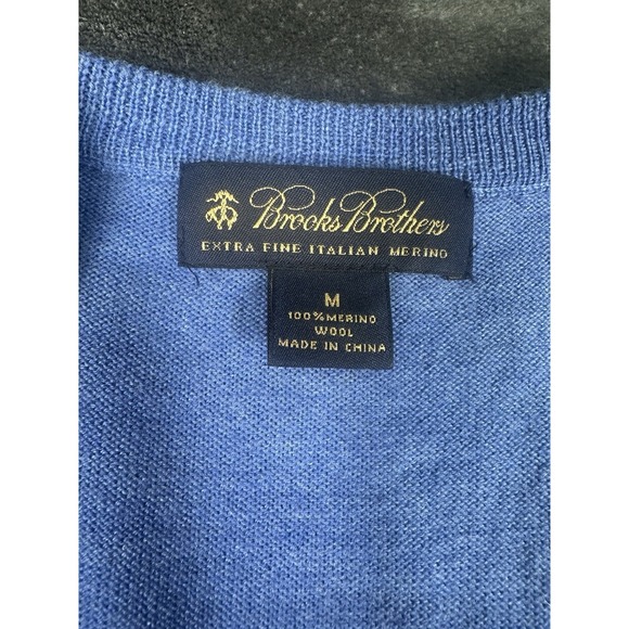 Brooks Brothers Sweater Vest Mens MEDIUM Merino Wool  346 V Neck Pullover FLAW - Picture 2 of 8